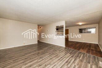 2521 Rover Ct in Dayton, OH - Building Photo - Building Photo