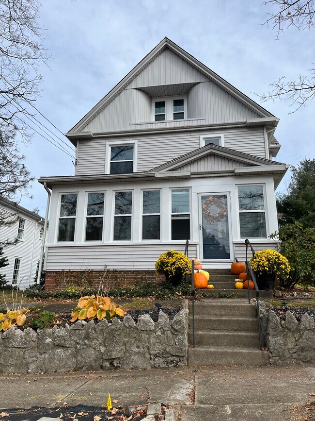 325 S Main St, Unit 2