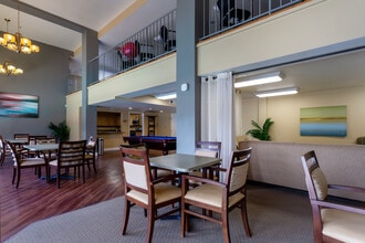 The Huntington Breeze in Huntington Beach, CA - Building Photo - Interior Photo