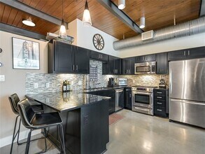 2205 N Lamar Blvd in Austin, TX - Building Photo - Building Photo
