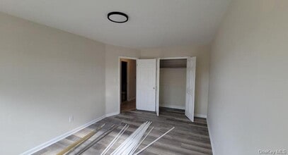 762 E 211th St in Bronx, NY - Building Photo - Building Photo
