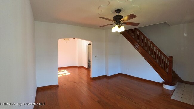 637 E Grant St in Olyphant, PA - Building Photo - Building Photo