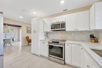 4020 W Euclid Ave in Tampa, FL - Building Photo - Building Photo