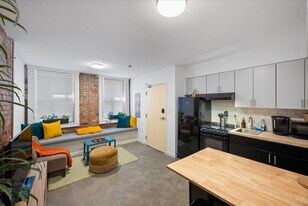 2 Hust Alley in Cincinnati, OH - Building Photo