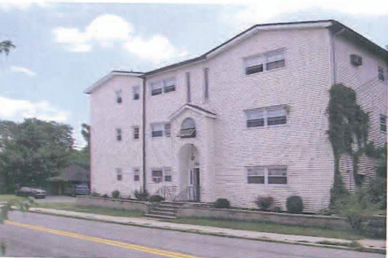 309 Center St in Landing, NJ - Building Photo