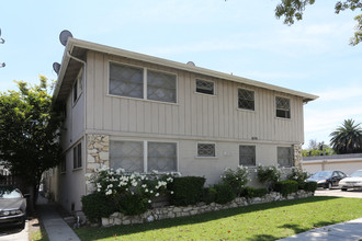 3330 Apartments in Los Angeles, CA - Building Photo - Building Photo