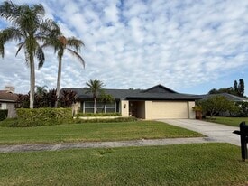 14012 Middleton Way in Tampa, FL - Building Photo