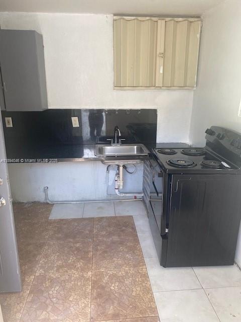 1530 NE 180th St in North Miami Beach, FL - Building Photo - Building Photo