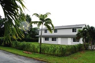 4088 Kirk Rd in Lake Worth, FL - Building Photo - Building Photo