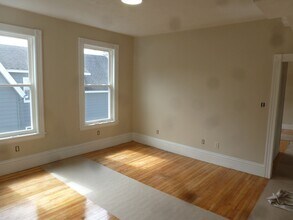 630 Pleasant St in Worcester, MA - Building Photo - Building Photo