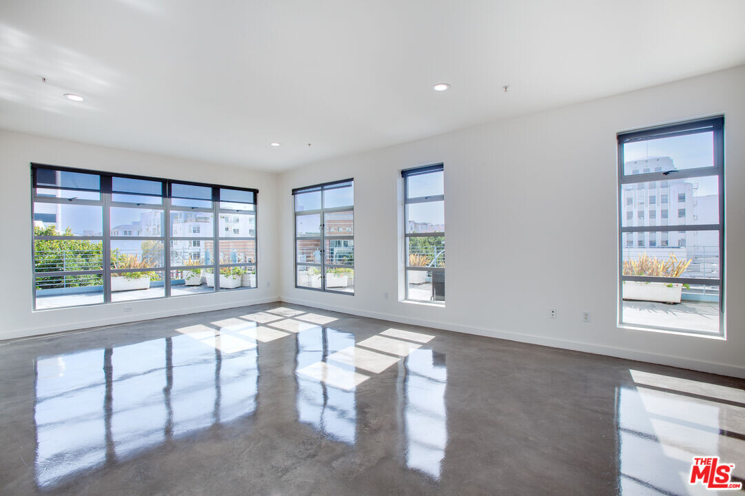 1358 4th St in Santa Monica, CA - Building Photo