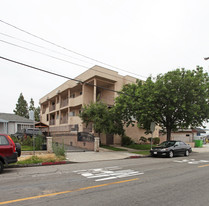 1512 Grismer Ave Apartments