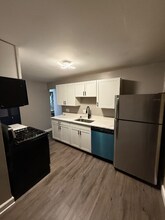 3307 Huntley Sq Dr in Temple Hills, MD - Building Photo - Building Photo
