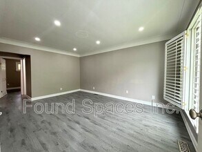 494 E 37th St in Hamilton, ON - Building Photo - Building Photo