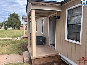 410 SW 14th St in Lawton, OK - Building Photo - Building Photo