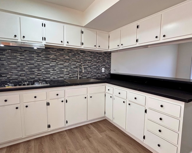 1002 Mission Dr, Unit D