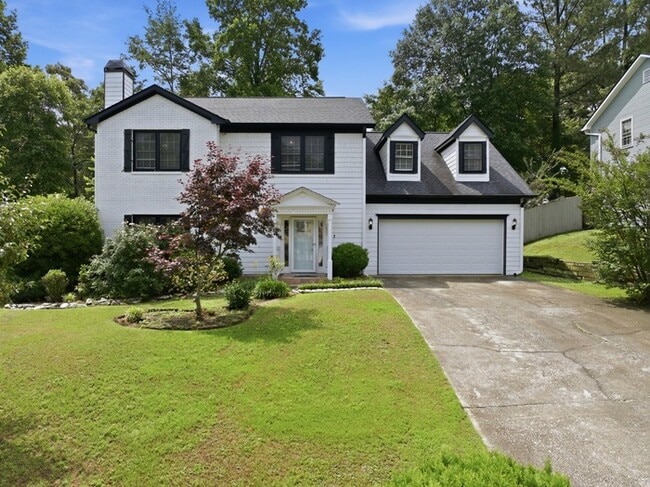 property at 310 Crescentview Ct