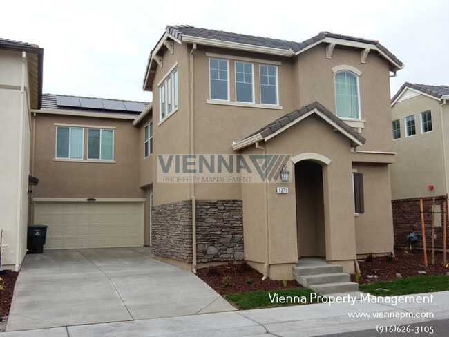 1271 Goldenrod Way in Rocklin, CA - Building Photo - Building Photo