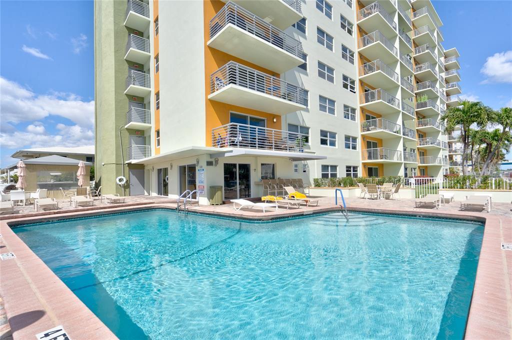 2900 NE 30th St, Unit 7G in Fort Lauderdale, FL - Building Photo
