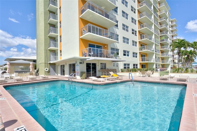 2900 NE 30th St, Unit 7G in Fort Lauderdale, FL - Building Photo - Building Photo