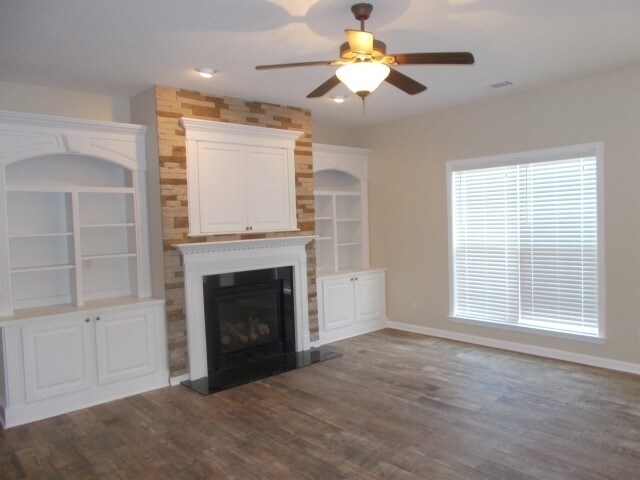 122 Tilton Dr in Mooresville, NC - Building Photo - Building Photo