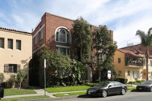 Cochran Apartments in Los Angeles, CA - Building Photo