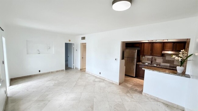 2646 Polk St, Unit 2 in Hollywood, FL - Foto de edificio - Building Photo