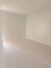 4719 NW 7th St in Miami, FL - Building Photo - Building Photo