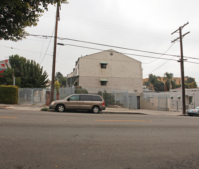 284 S Union Ave in Los Angeles, CA - Foto de edificio - Building Photo