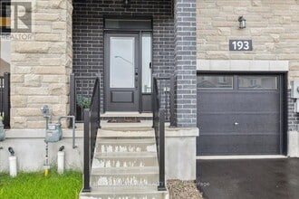193 Lormont Blvd in Hamilton, ON - Building Photo - Building Photo