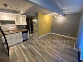 22 S Meade St in Portland, OR - Building Photo - Building Photo