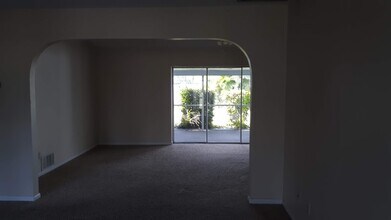 3832 SE 7th Ave in Cape Coral, FL - Building Photo - Building Photo