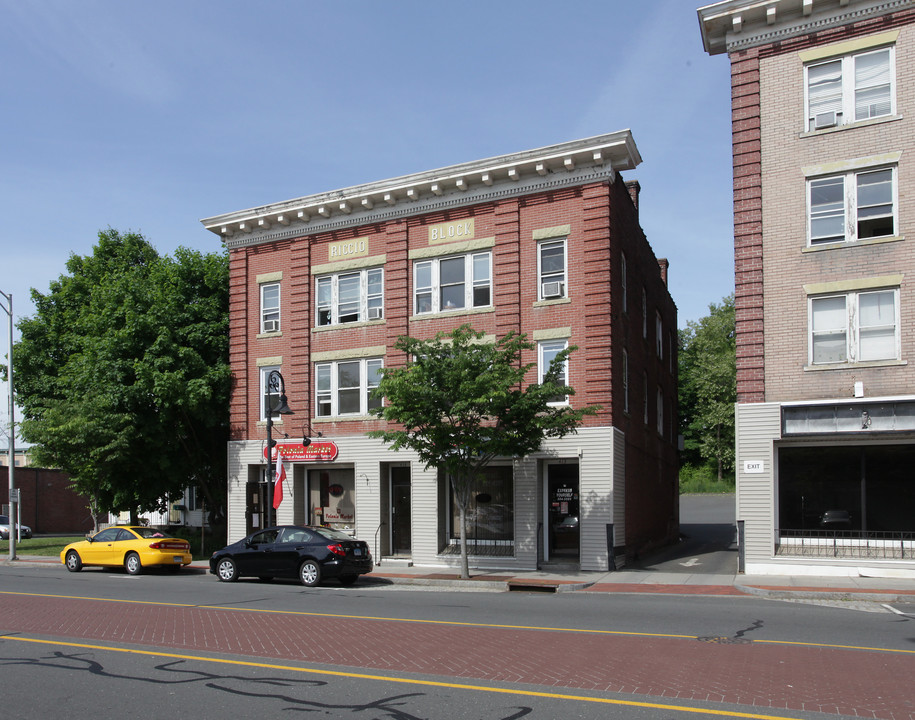 411-417 N Main St in Bristol, CT - Building Photo