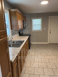 2814 N 27th St photo'