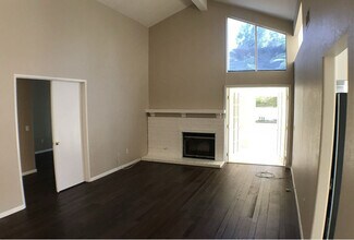 41430 Avenida De La Reina in Temecula, CA - Building Photo - Building Photo