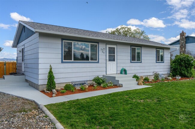 property at 2765 Bandera Dr