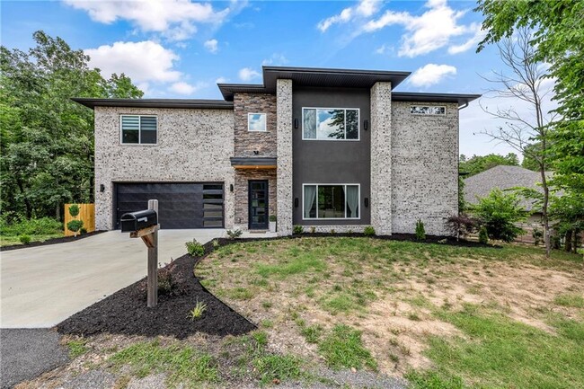 property at 3 Reba Ln