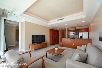 4525 Dean Martin Dr in Las Vegas, NV - Building Photo - Building Photo