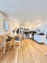 17 Raymond St, Unit 1 in Boston, MA - Building Photo - Building Photo