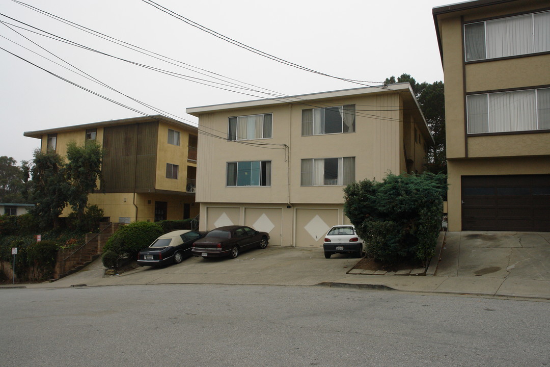 7 Lewis Ave in South San Francisco, CA - Building Photo