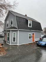 107 University Ave, Unit R in Lowell, MA - Building Photo