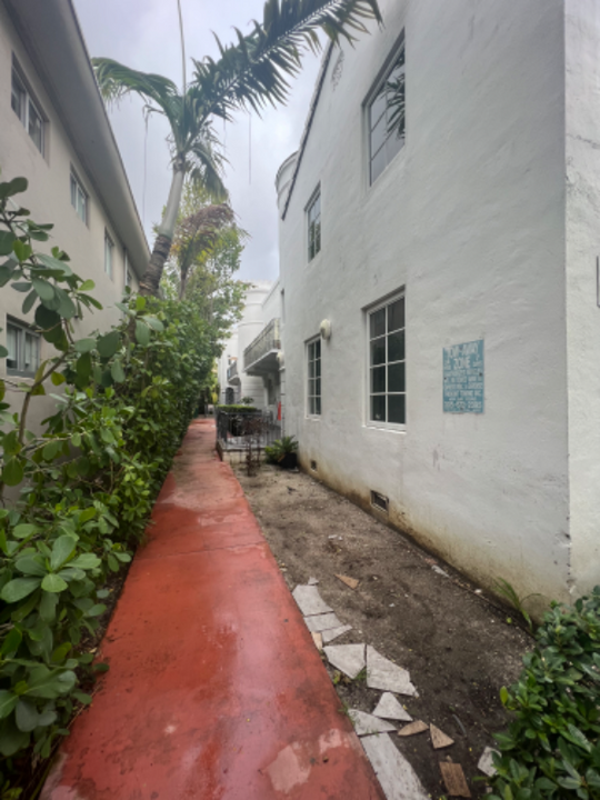 1510 Meridian Ave in Miami Beach, FL - Building Photo