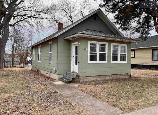 property at 437 W Pierce St