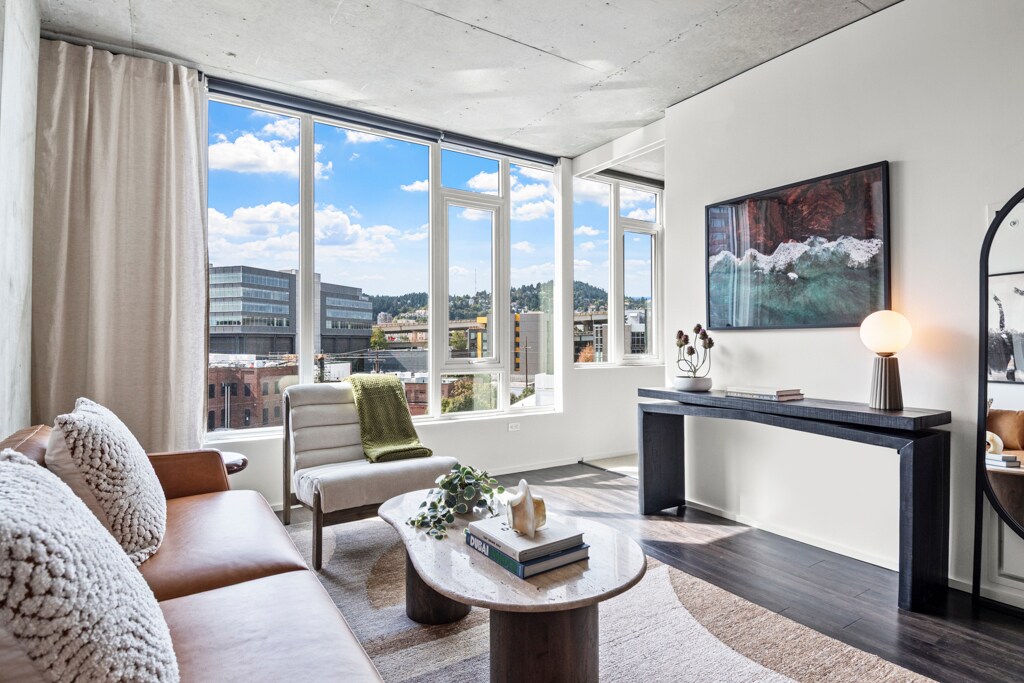 NV Apartments in Portland, OR - Building Photo