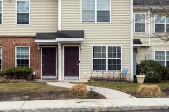 Willow Point Apartments in Jackson, NJ - Building Photo - Building Photo