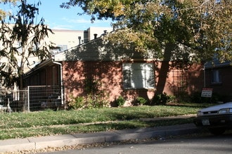 1412-1442 Clinton St in Aurora, CO - Building Photo - Building Photo