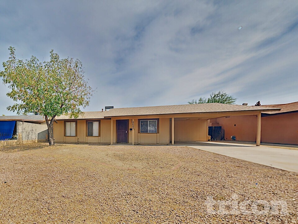 3607 N 87th Ave in Phoenix, AZ - Building Photo