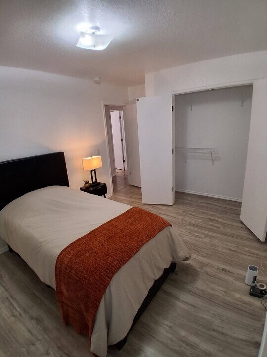 2 Cloverdale and Wheatland in Norman, OK - Building Photo