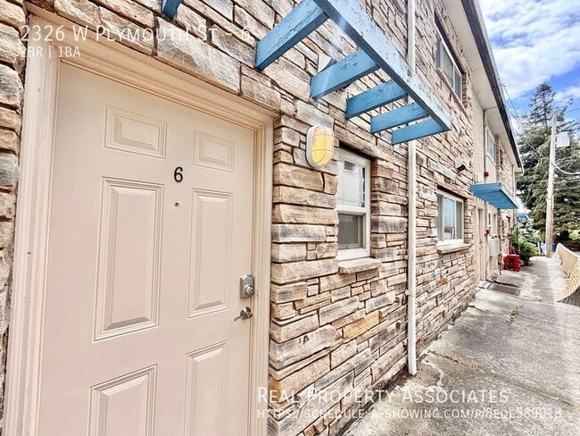 property at 2326 W Plymouth St