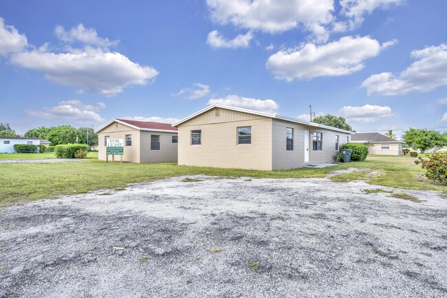 1712 Ave L in Fort Pierce, FL - Foto de edificio - Building Photo